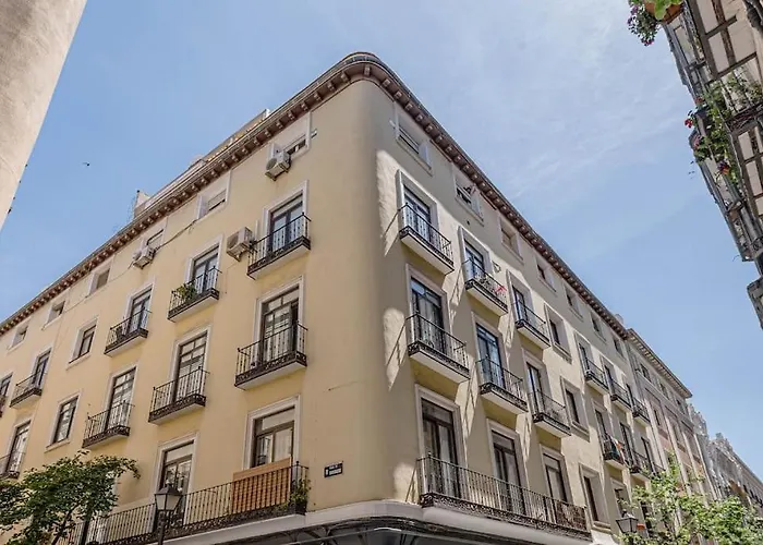 Tranquilo apartamento en Chueca IN2Iz5