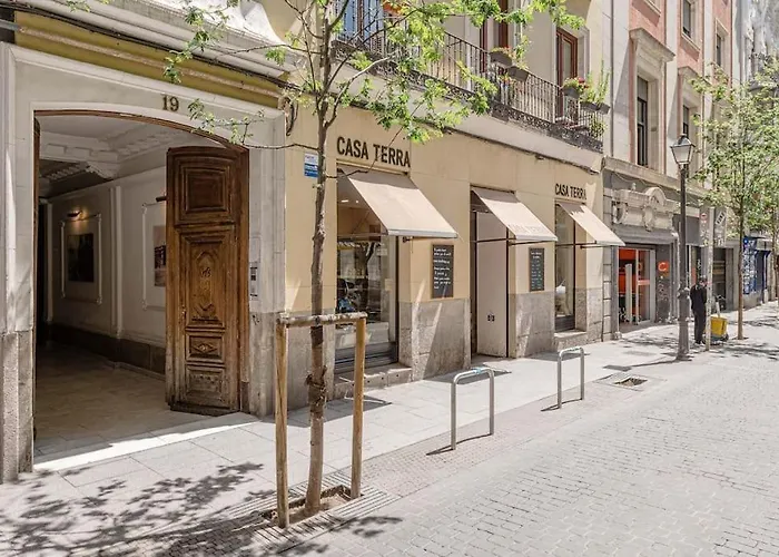 Tranquilo apartamento en Chueca IN2Iz5